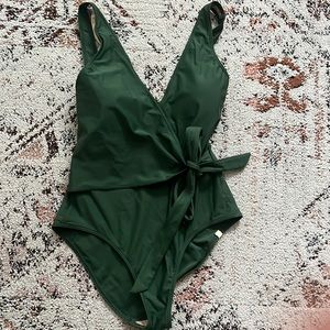 Summersalt Size 8 Swimsuit